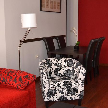 Apartamento Acueducto, Tres Dormitorios Y Parking Gratis メリダ エクステリア 写真