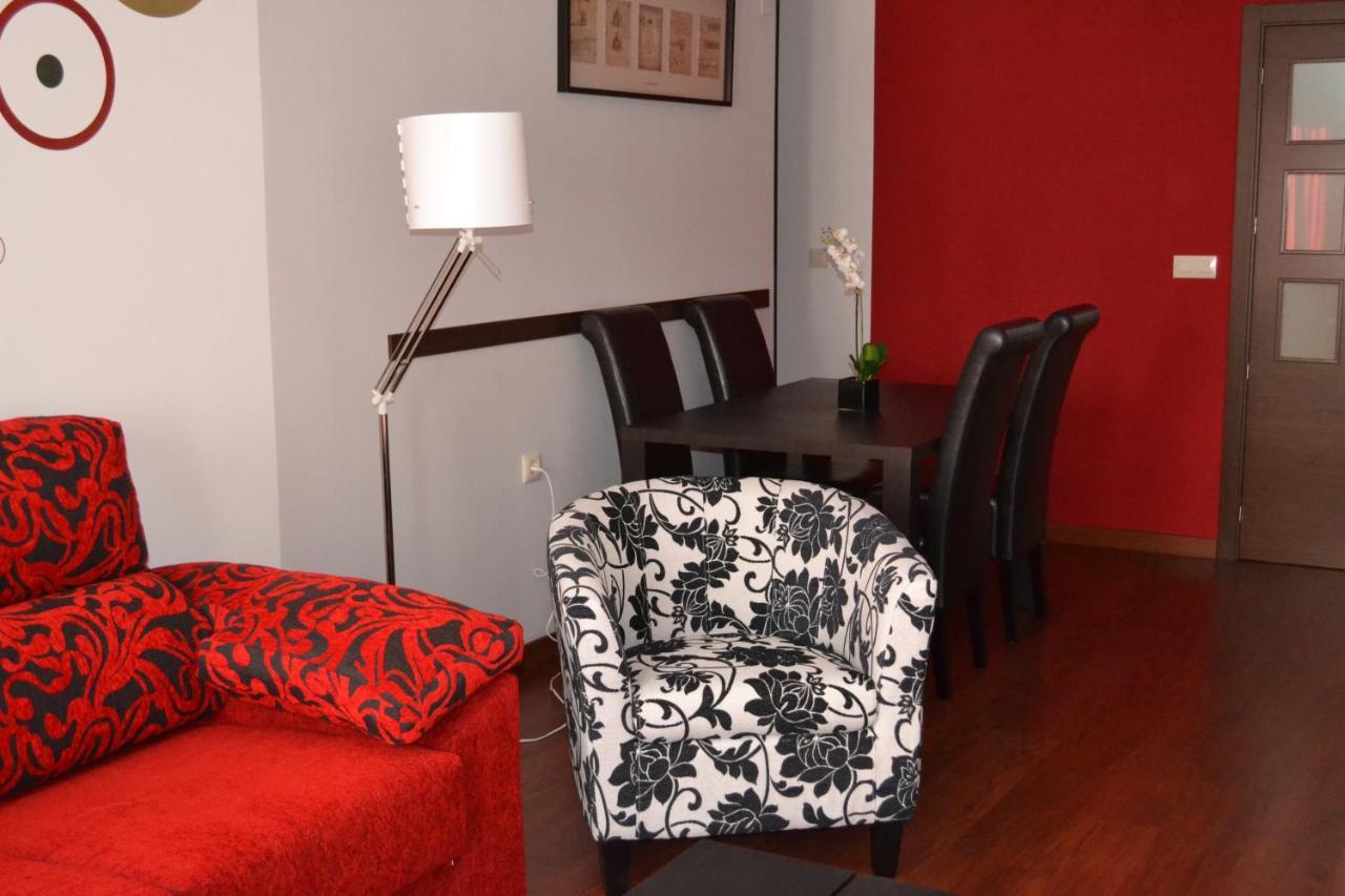 Apartamento Acueducto, Tres Dormitorios Y Parking Gratis メリダ エクステリア 写真