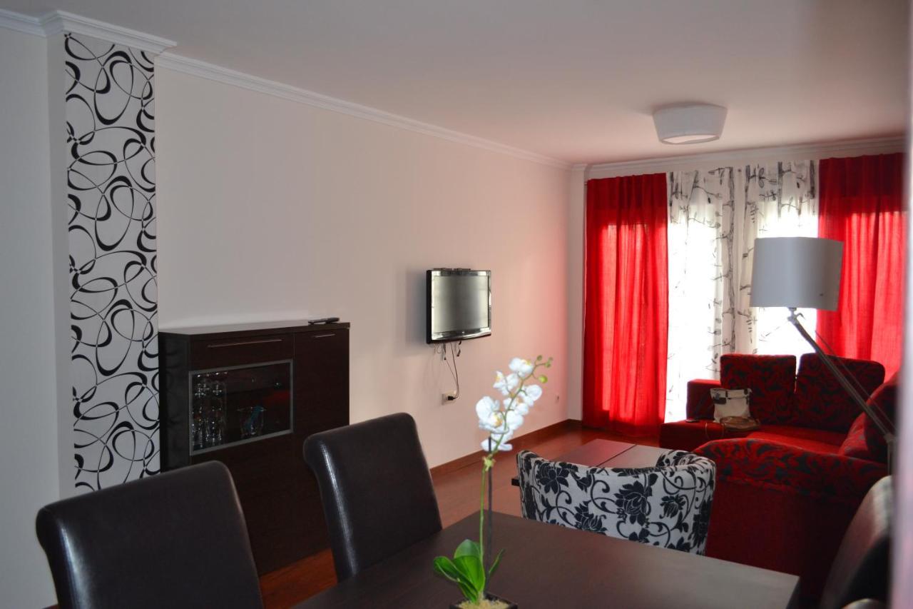 Apartamento Acueducto, Tres Dormitorios Y Parking Gratis メリダ エクステリア 写真