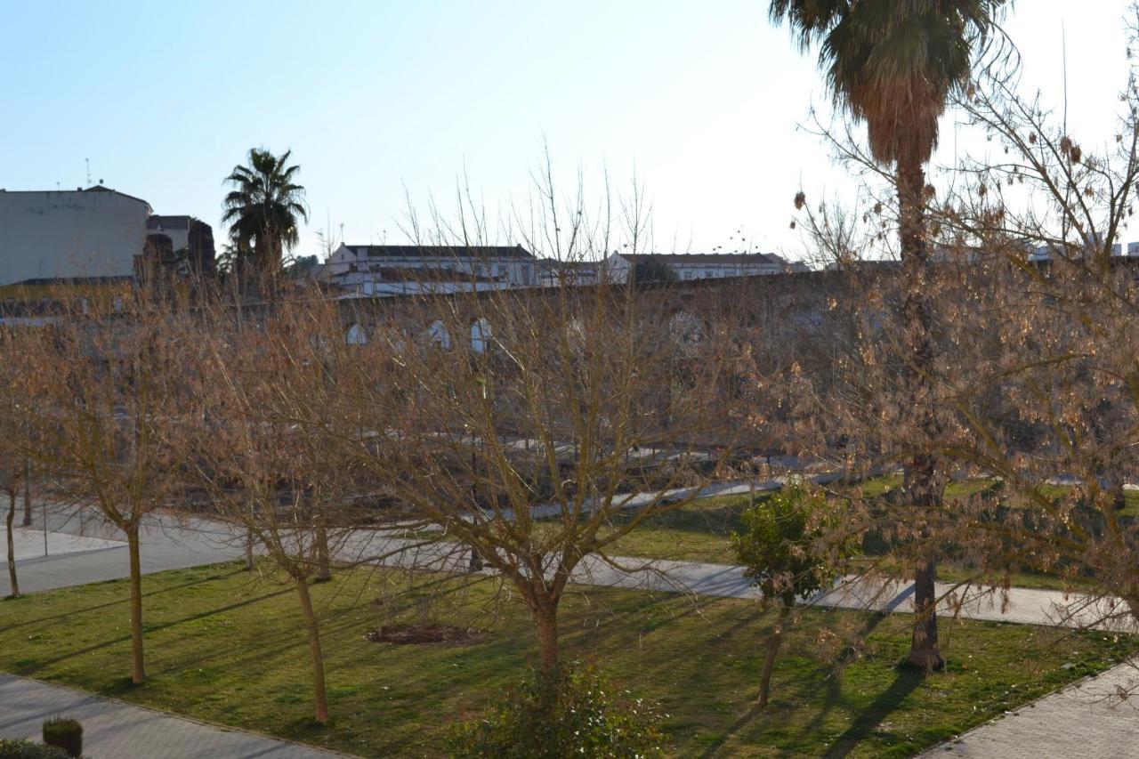 Apartamento Acueducto, Tres Dormitorios Y Parking Gratis メリダ エクステリア 写真